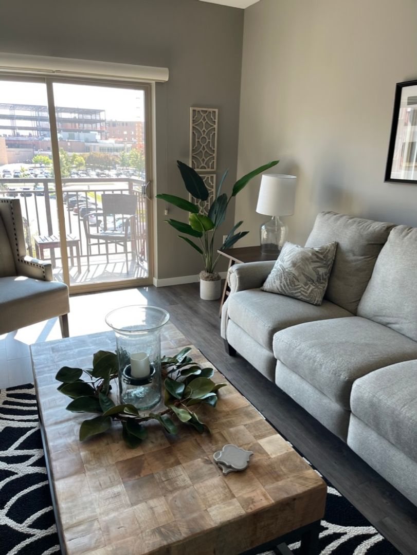 Mankato Apartment: 1050 Marsh Street