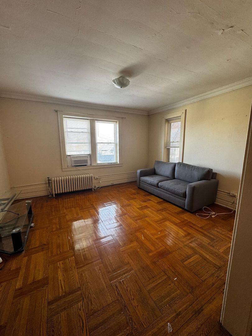 Montclair Apartment: 47 Union Street