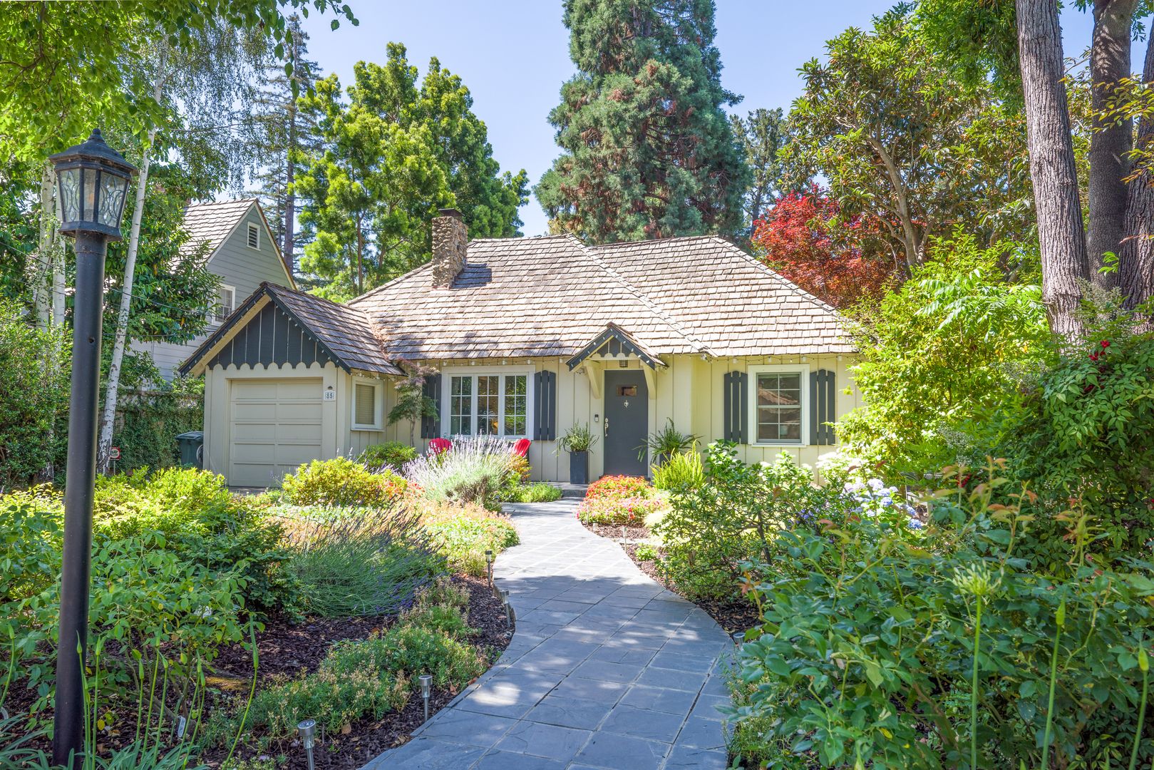 Charm of a Carmel Cottage in Menlo Park Allied Arts 3/2 with Bonus Rooms