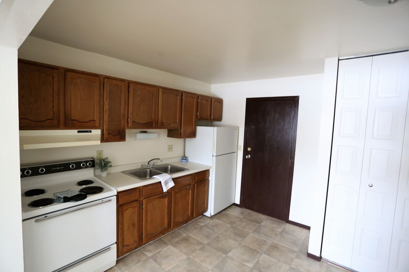 Grand Forks Apartment: 2603 7th Ave S.