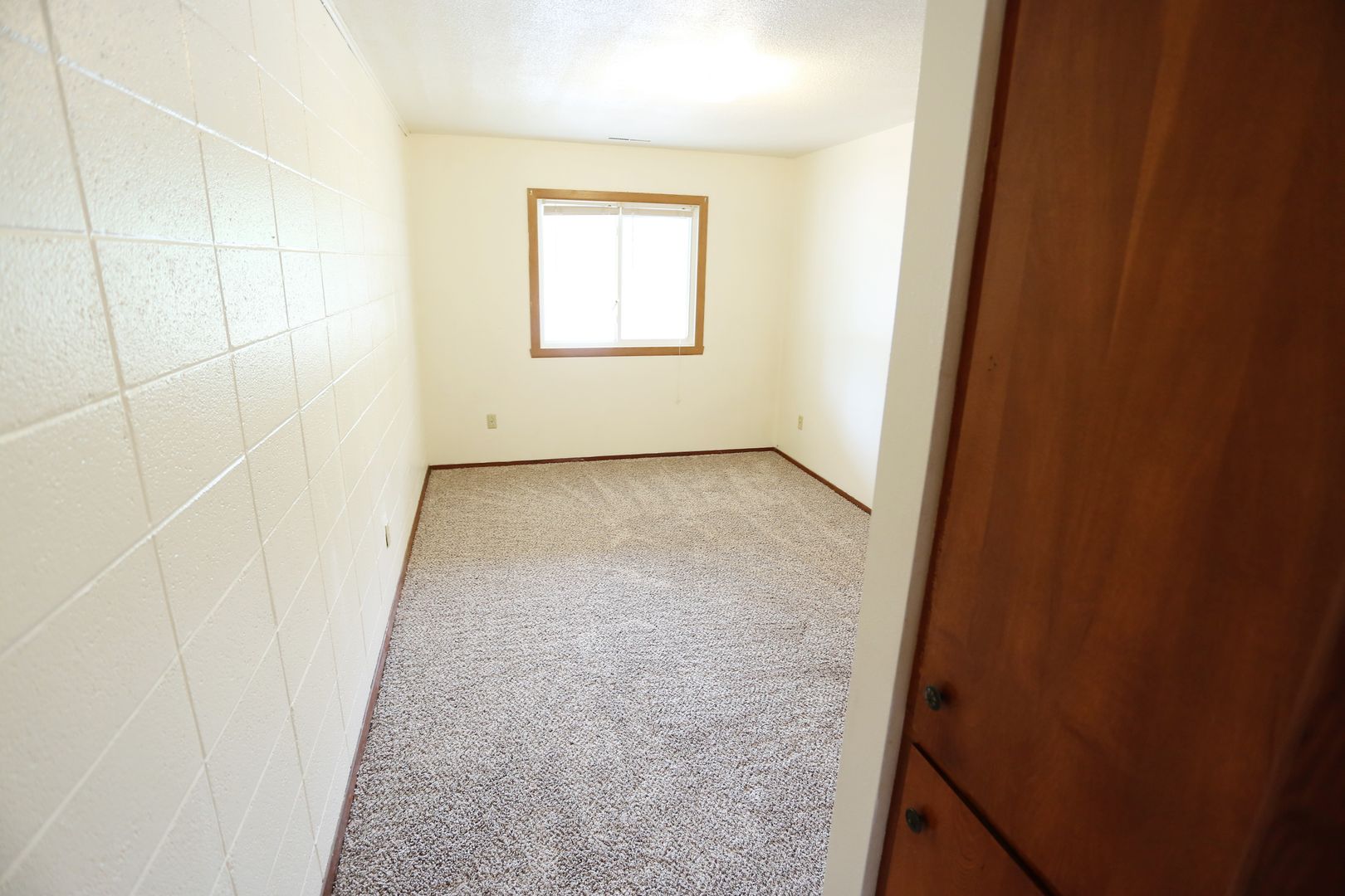 Crookston Apartment: 1225 Birch St