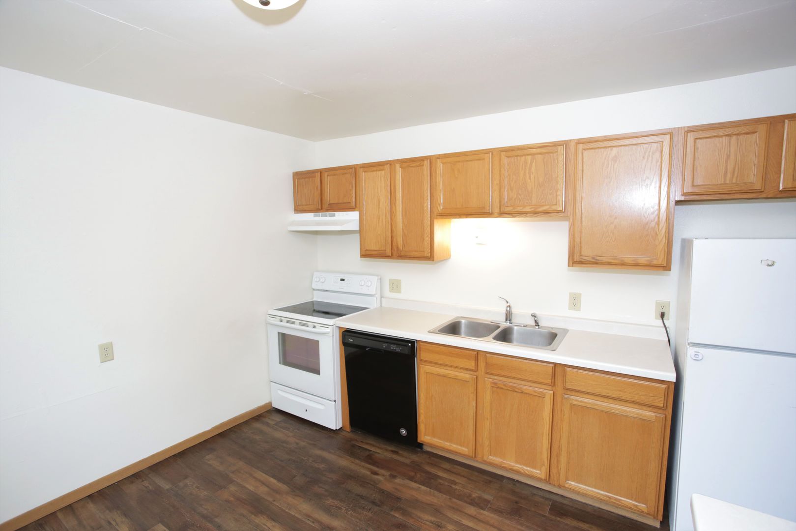 Grand Forks Apartment: 615 1st Ave S