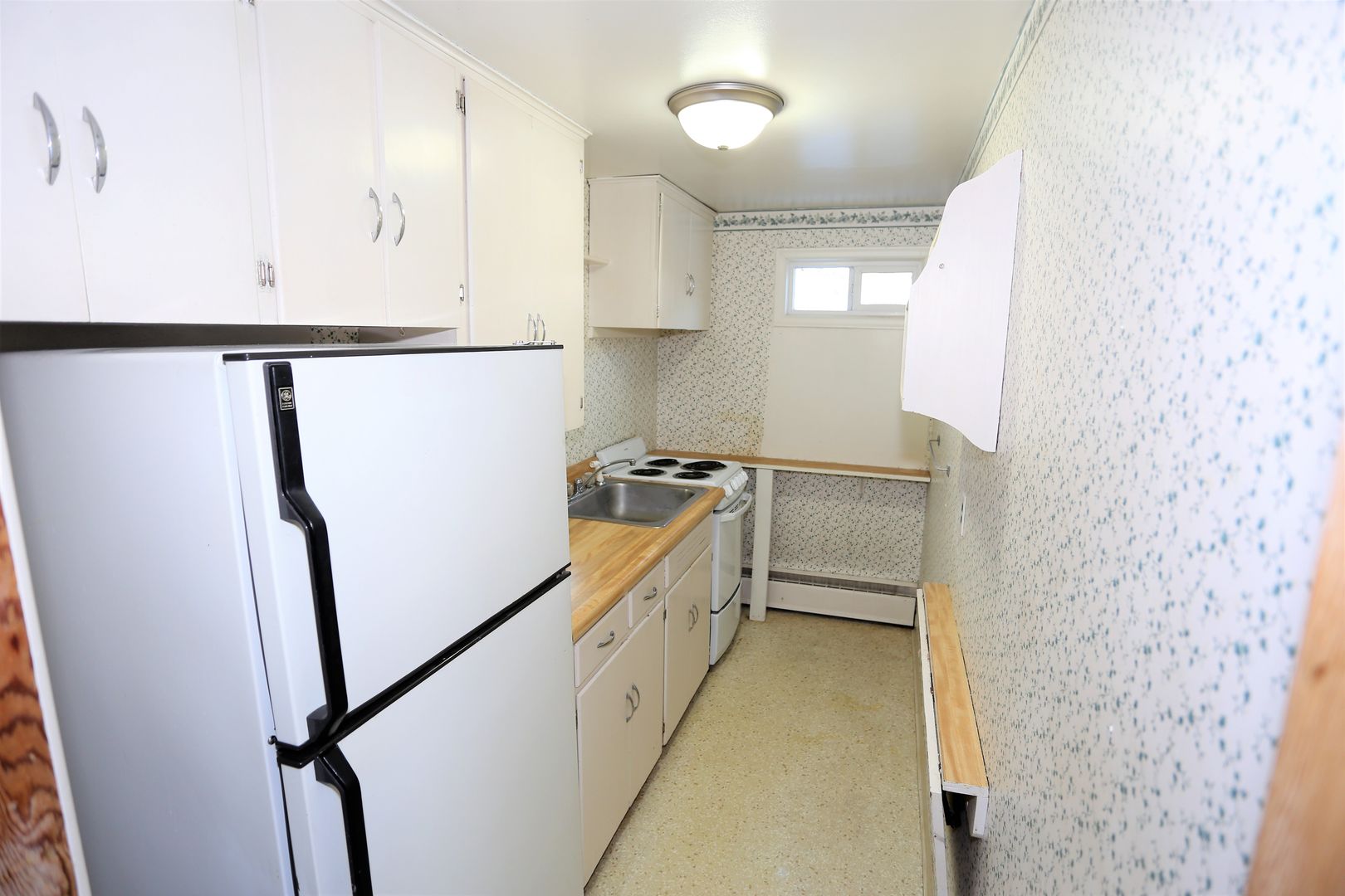 Grand Forks Apartment: 1924 5 Ave N