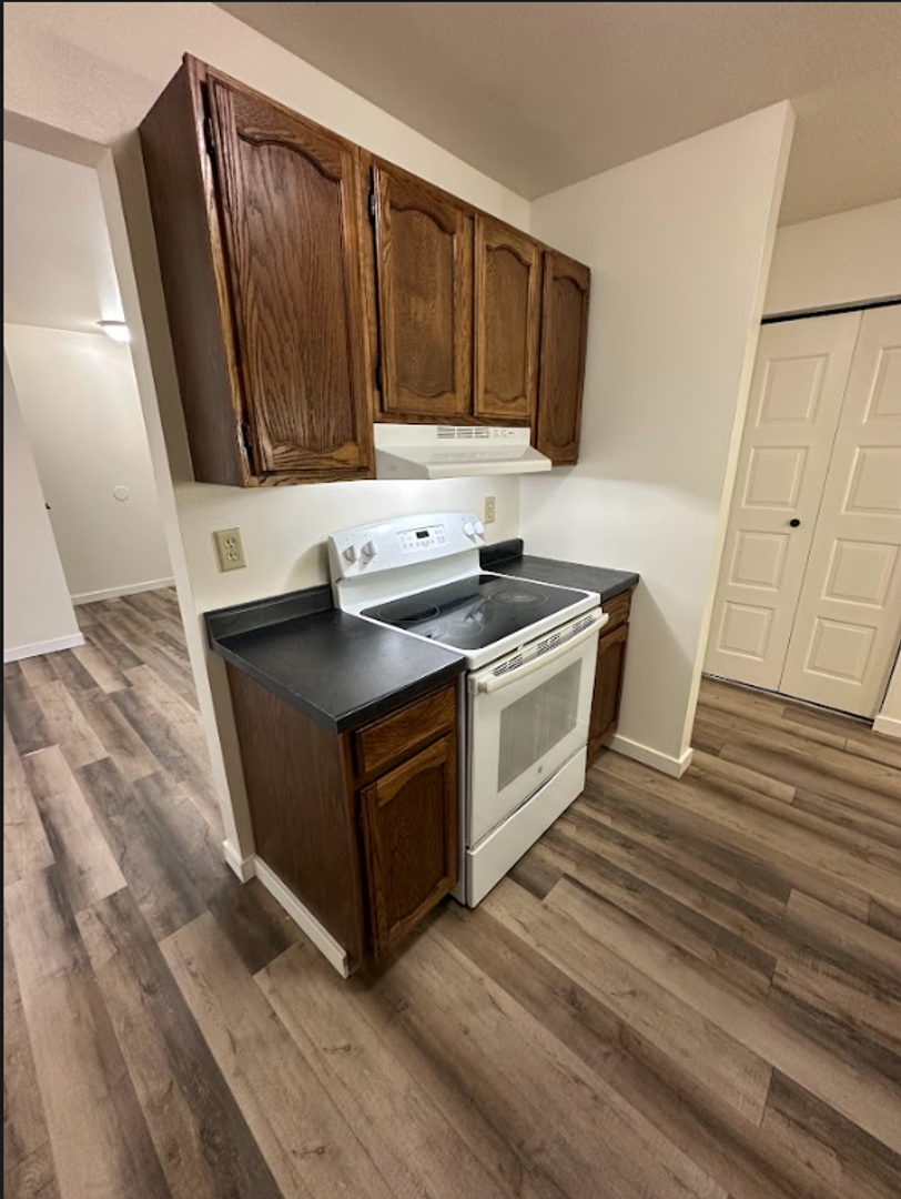 Grand Forks Apartment: 2523 7th Ave South