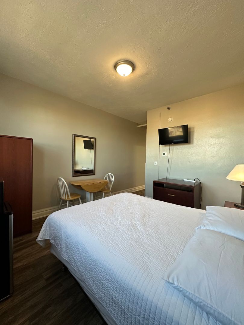 Micro Studio Vacancy Downtown Sioux Falls 4 of 4