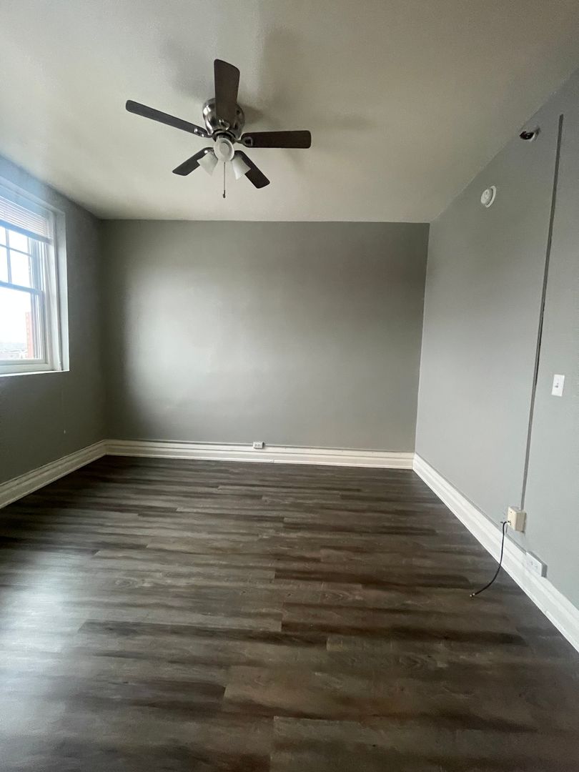 1 Bedroom in Downtown 10 of 12