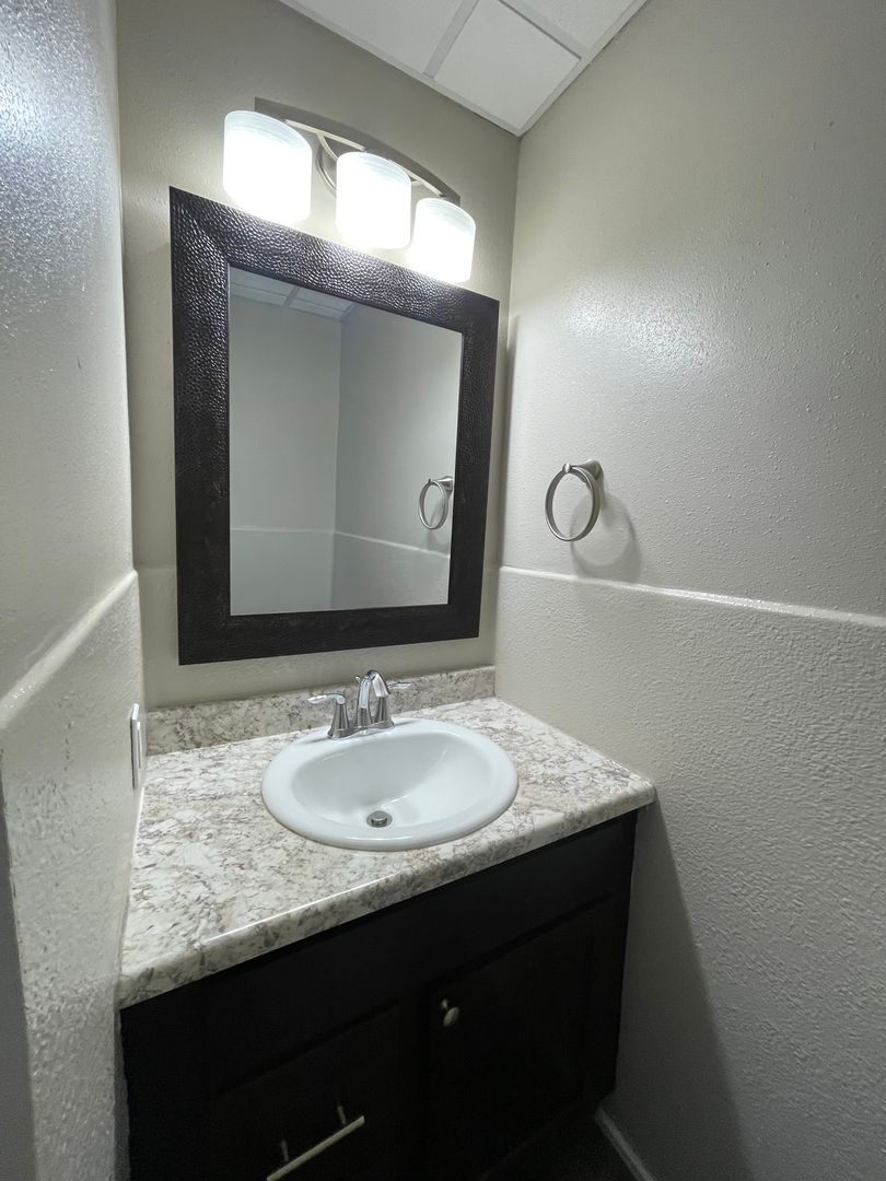 Downtown 1 Bedroom Apartment 10 of 10