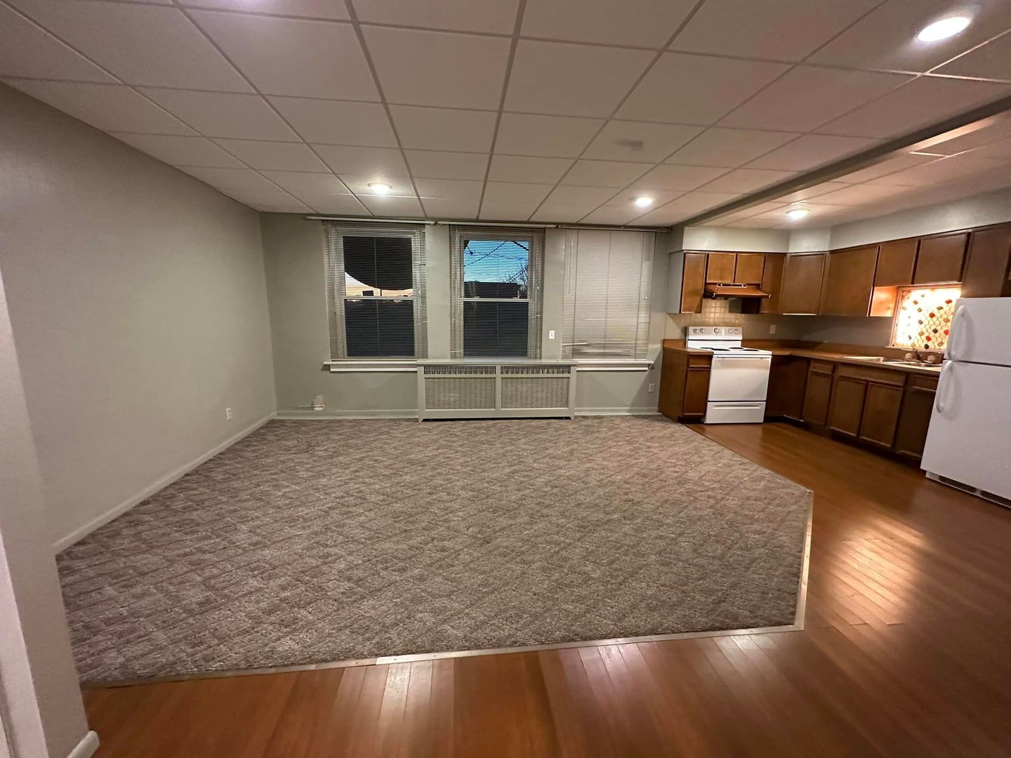 Mitchell Apartment: 119 E 3rd Ave