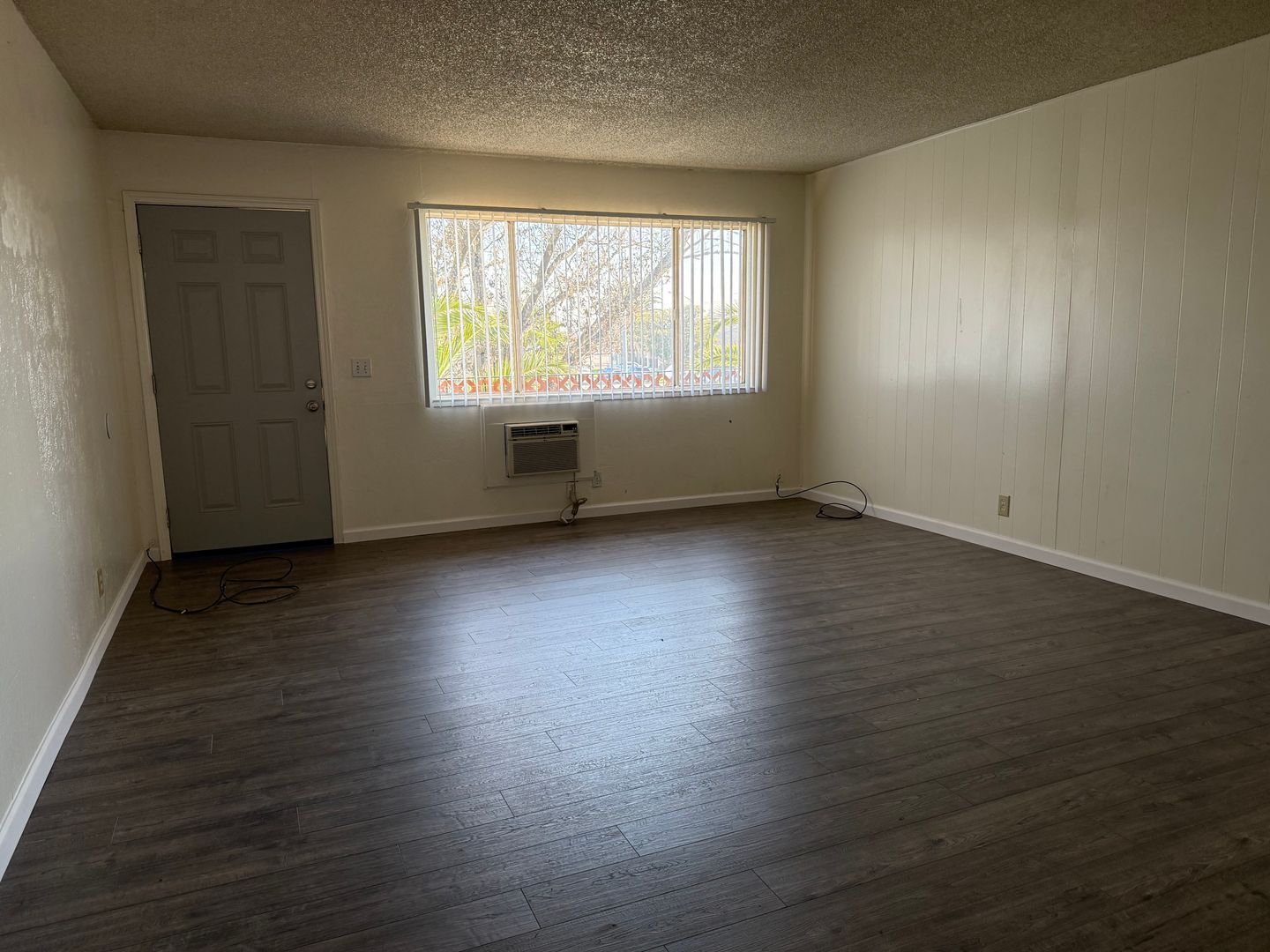 Fairfield Apartment: 405 Webster Street