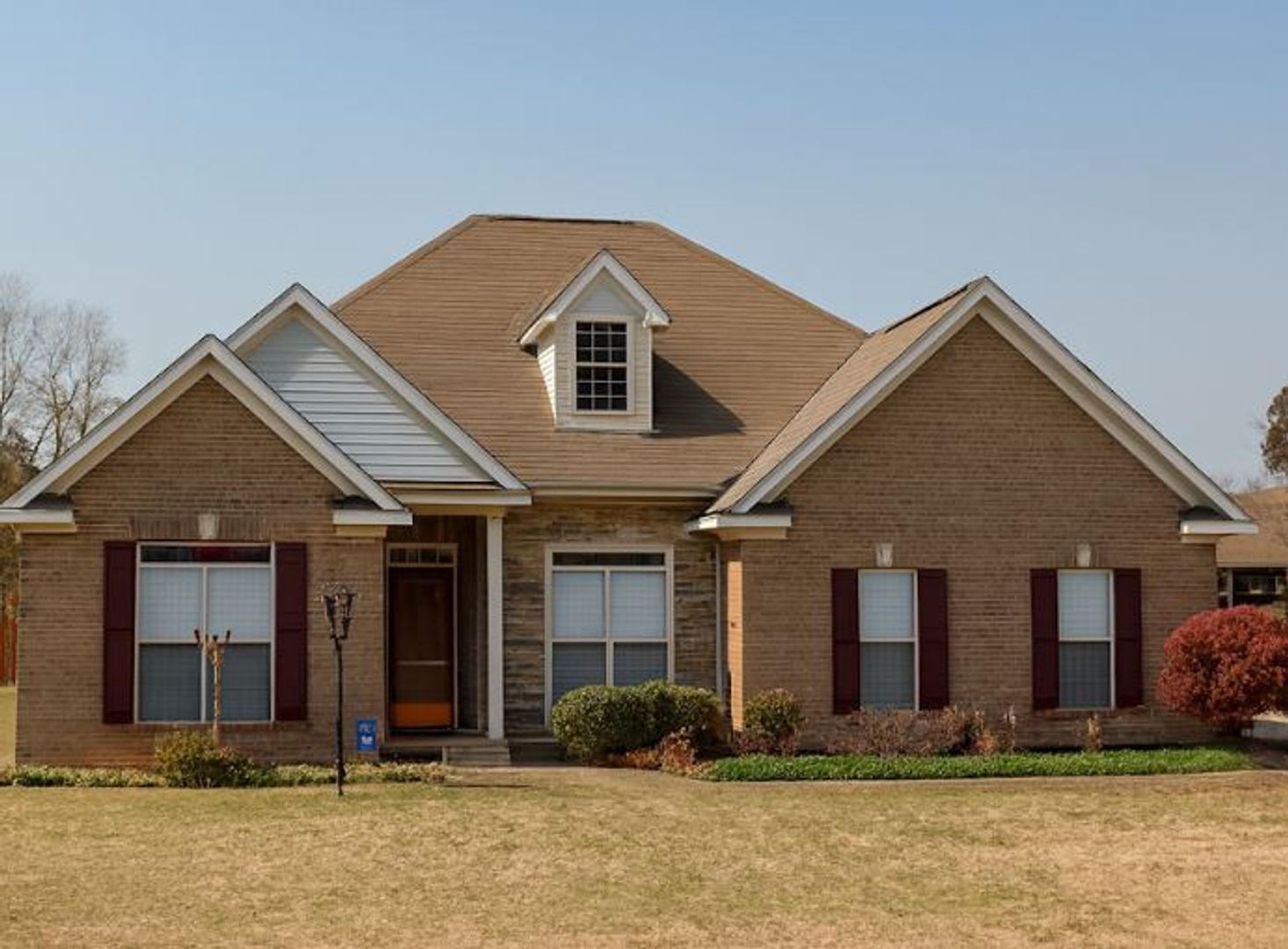 Prattville House: 617 Prairieview Dr