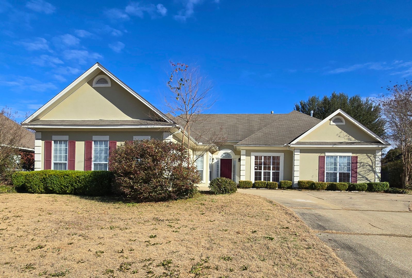 Montgomery House: 1661 Worthing Rd