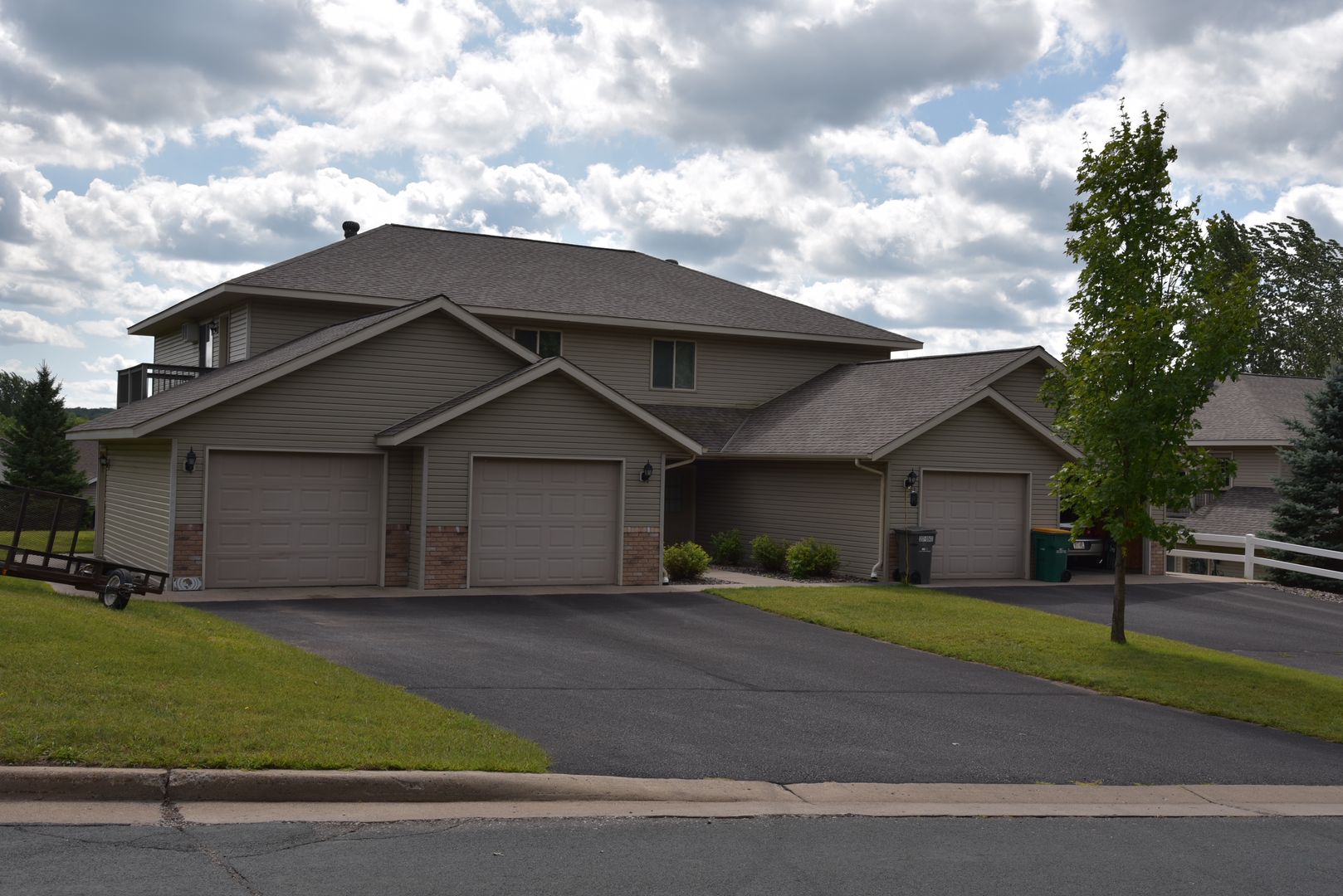 Osceola Apartment: 2376, 2380, 2384 94th Avenue