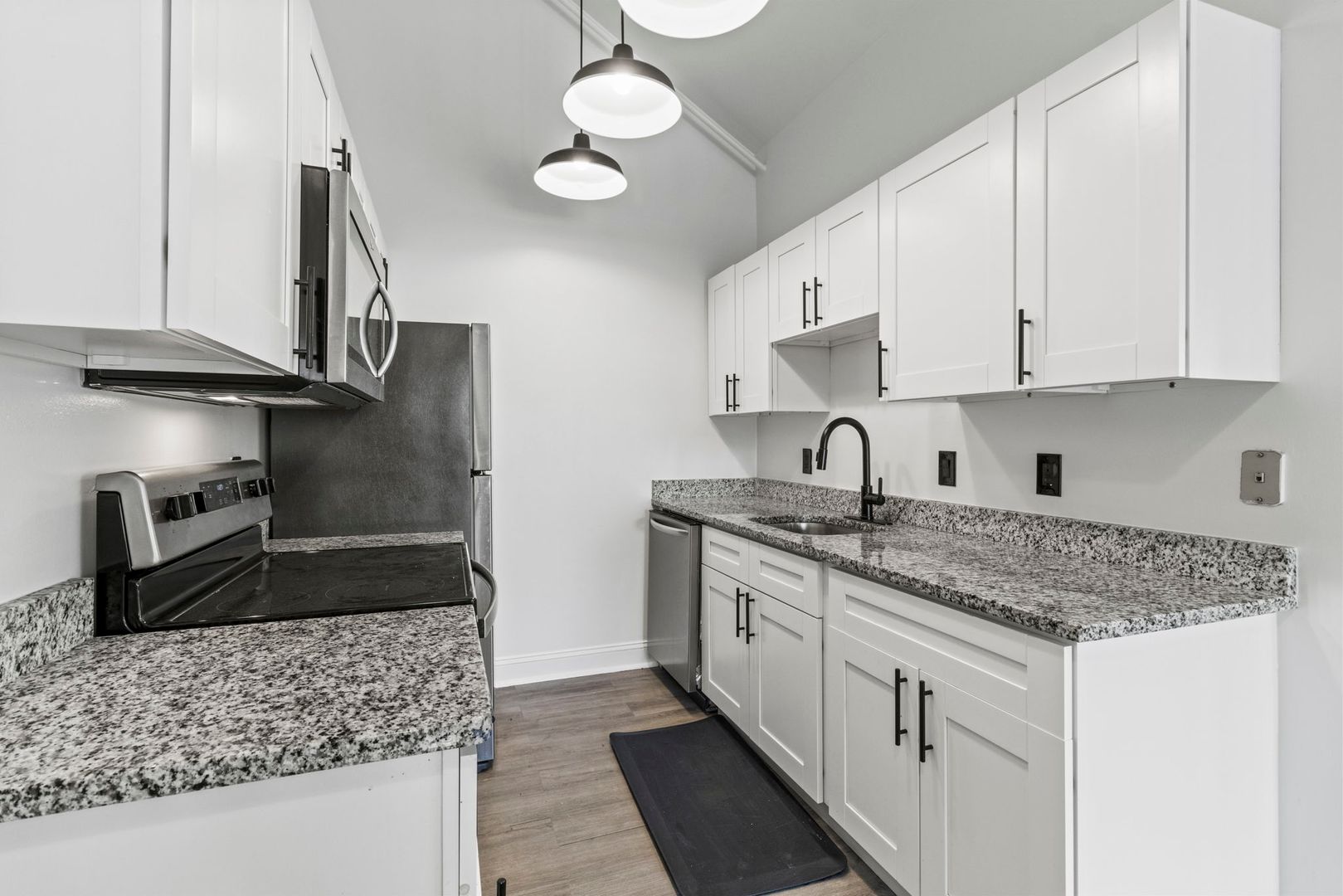 Laurel Apartment: 525-695 Main Street