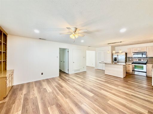8405 Lullwater Dr, Dallas, TX 75218-1151
