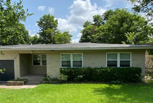2125 Forest Oaks Dr, Dallas, TX 75228-5309