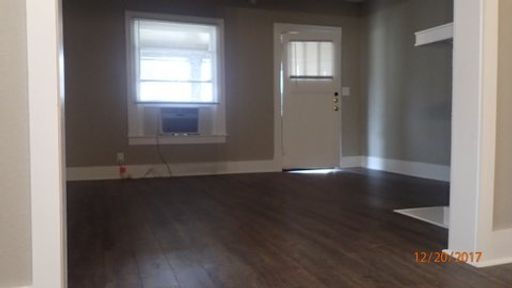5736 Worth St, Dallas, TX 75214-4611