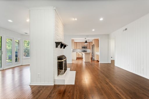 6737 Lakefair Circle, Dallas, TX 75214-2737