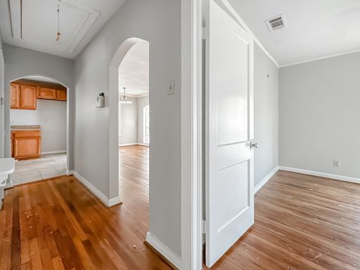 6340 Parkdale Dr, Dallas, TX 75227-6107