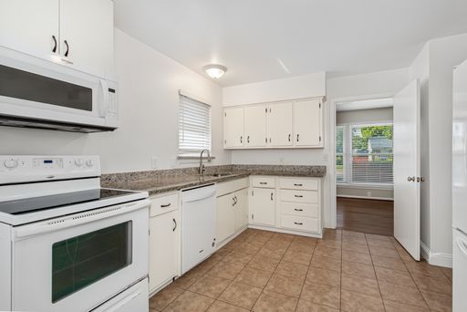 1830 Viewcrest Dr, Dallas, TX 75228-4216