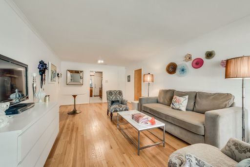 6523 E Mockingbird Ln, Dallas, TX 75214-2423