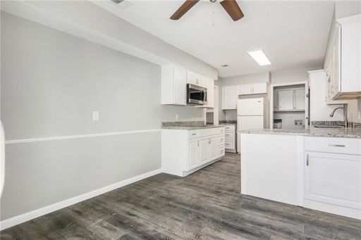 2808 Golfing Green Dr, Farmers Branch, TX 75234-4903