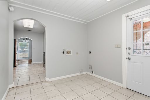 6340 Parkdale Dr, Dallas, TX 75227-6107