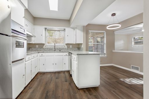 7551 Brentcove Cir, Dallas, TX 75214-1808