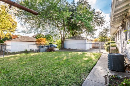 6506 Saint Moritz Ave, Dallas, TX 75214-2428