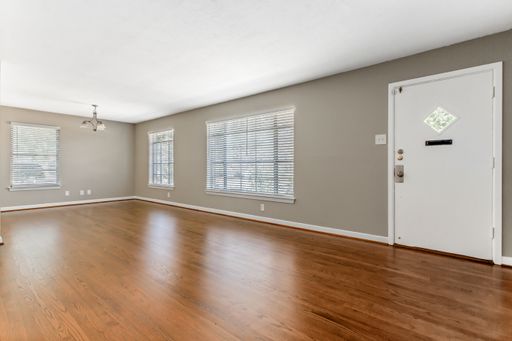 511 Classen Dr, Dallas, TX 75218-1727