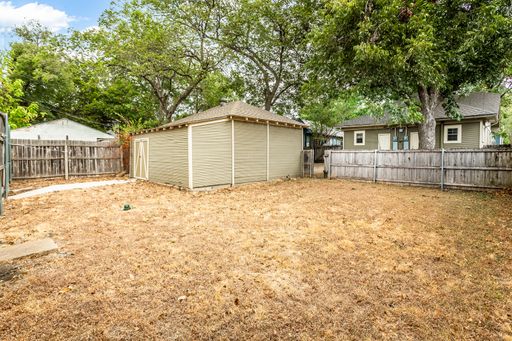 5925 Worth St, Dallas, TX 75214-4456
