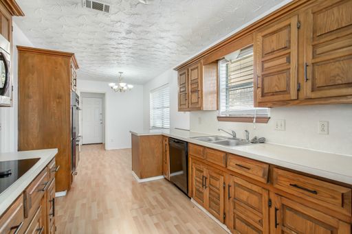 2732 Parkhaven Dr, Plano, TX 75075-1903