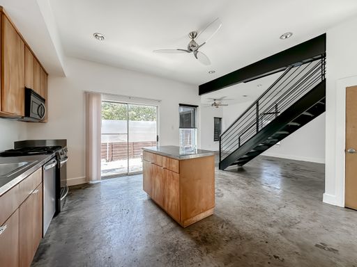 417 S Beacon St, Dallas, TX 75223-1603