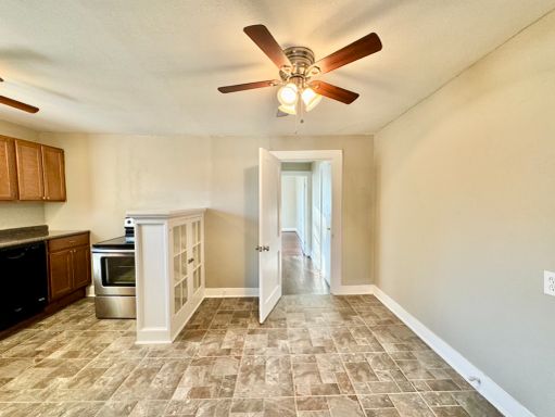 5738 Worth St, Dallas, TX 75214-4611