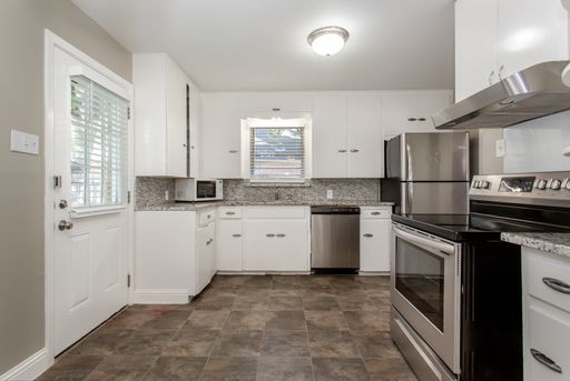 511 Classen Dr, Dallas, TX 75218-1727