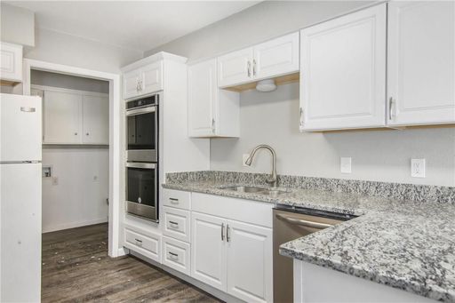 2808 Golfing Green Dr, Farmers Branch, TX 75234-4903