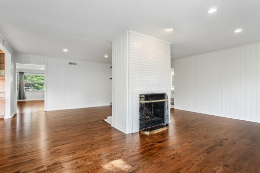 6737 Lakefair Circle, Dallas, TX 75214-2737