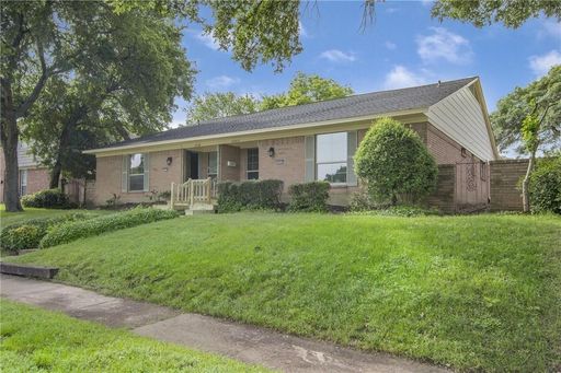 2808 Golfing Green Dr, Farmers Branch, TX 75234-4903
