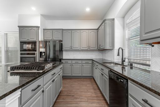 4738 Coyote Trl, Dallas, TX 75227-2821