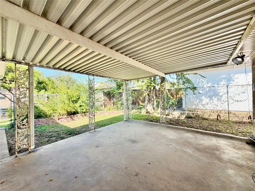 8405 Lullwater Dr, Dallas, TX 75218-1151