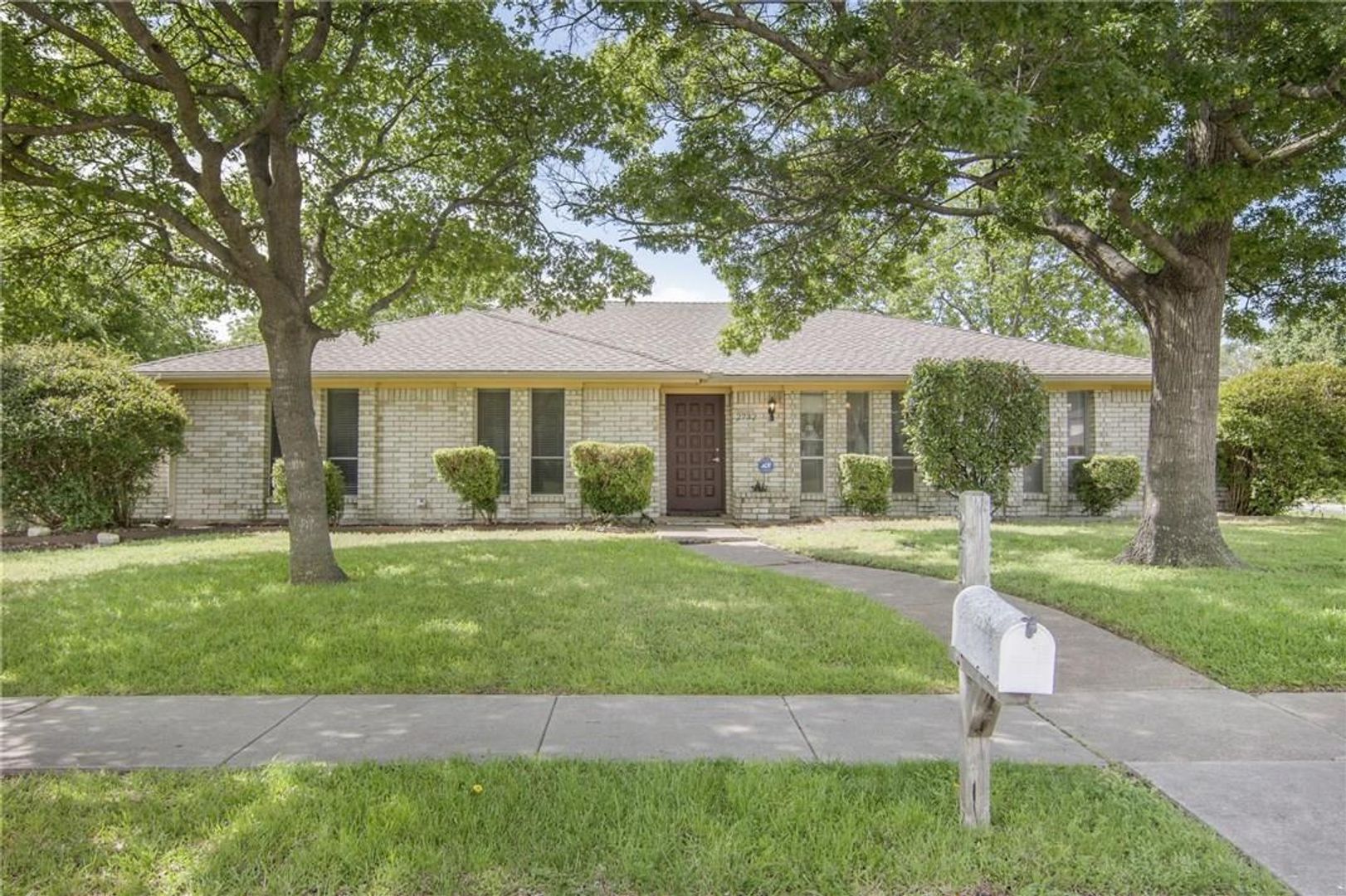 Plano House: 2732 Parkhaven Dr
