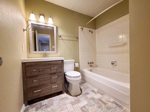 4130 Santa Barbara Dr, Dallas, TX 75214-2856