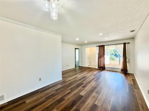 8405 Lullwater Dr, Dallas, TX 75218-1151