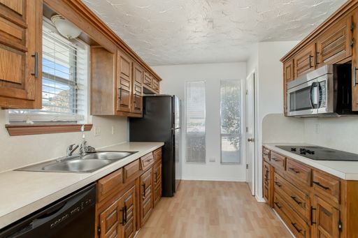 2732 Parkhaven Dr, Plano, TX 75075-1903