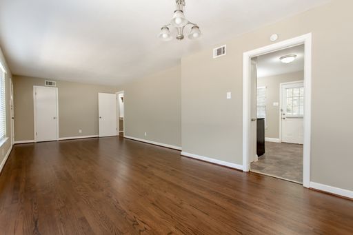 511 Classen Dr, Dallas, TX 75218-1727