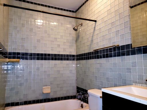 6038 Victor St, Dallas, TX 75214-5602