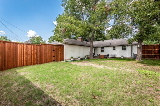 8430 Bocowood Dr, Dallas, TX 75228-5921