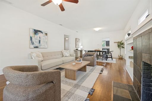 6106 Worth St., Dallas, TX 75214-4460