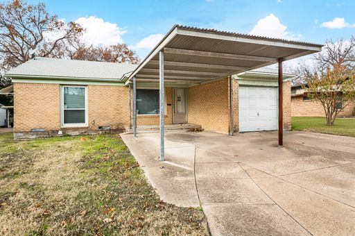 3311 Tooms St, Dallas, TX 75227-6345