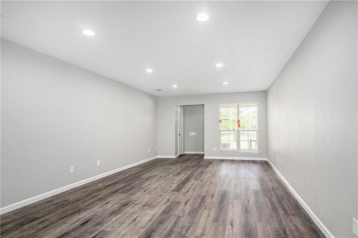 2808 Golfing Green Dr, Farmers Branch, TX 75234-4903