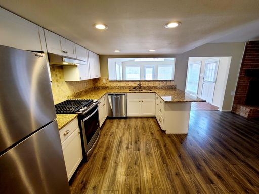 4130 Santa Barbara Dr, Dallas, TX 75214-2856